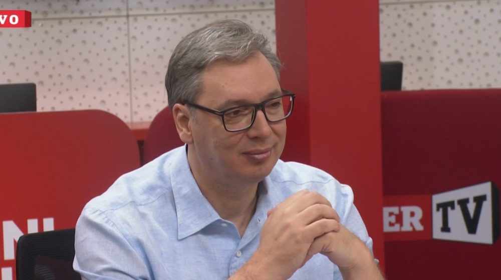 Vučić "meta atentata" svaki put kad neko drugi strada: Zašto se poredi sa Čarlijem Kirkom? 1