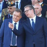 Toma Nikolić, Stiven Sigal, Dodik... Ko se sve pojavio na vojnoj paradi? 4