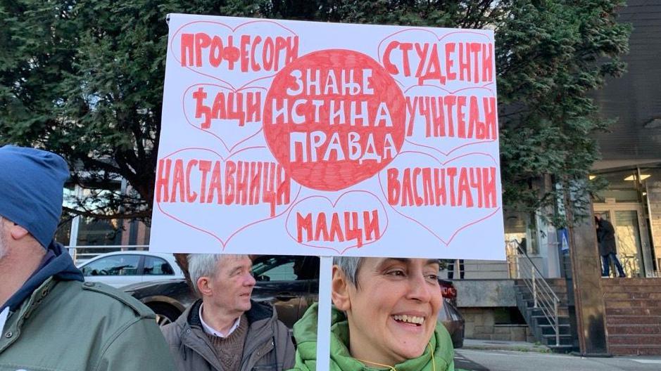 Zašto nekim nastavnicima u školama u Srbiji nisu produženi ugovori 1 protest prosvetnih radnika u beogradu