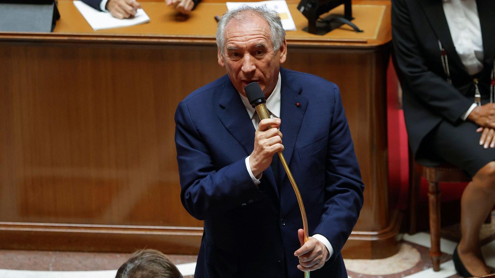 Pala francuska vlada, Makron bira novog premijera ili se ide na izbore 1 Fransoa Bajru