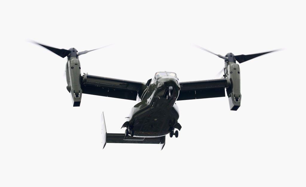 Helikopter Ospri tokom Trampove posete Kraljevskoj vojnoj akademiji Sandherstu, u Engleskoj 2018. 