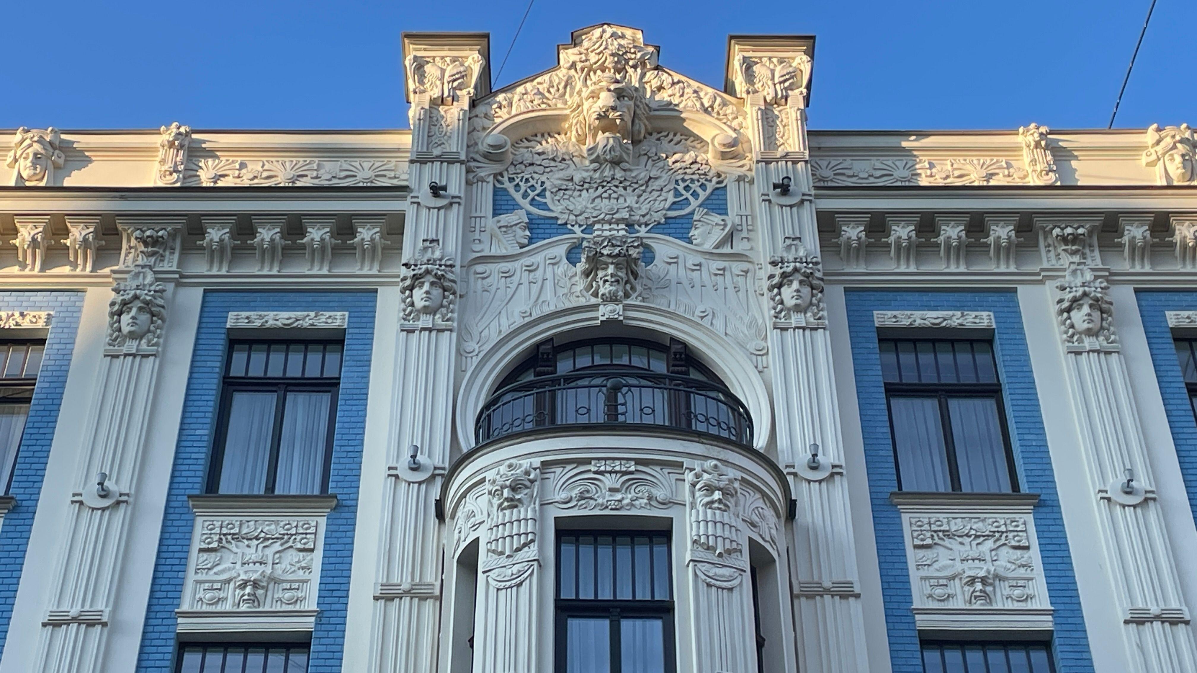 Razglednica Rige: Secesija, zaliv i pijaca 5 Secesija u ulici Alberta