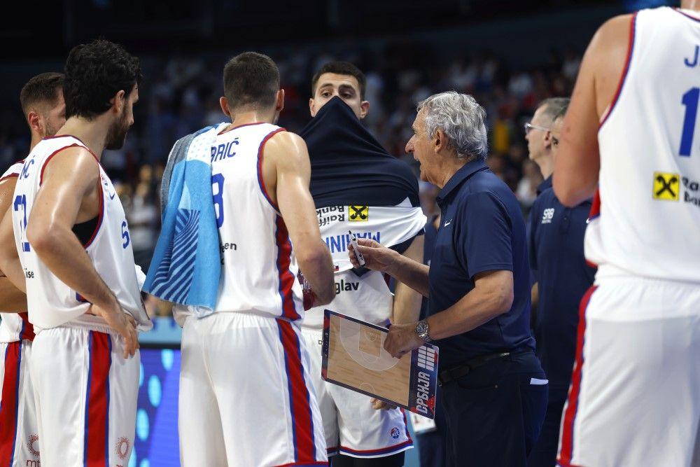 Pešić: 'Ma, kakva ostavka! Uvukao nam se korona virus' 2 svetislav pešić, košarkaši srbije, pešić na tajm-autu