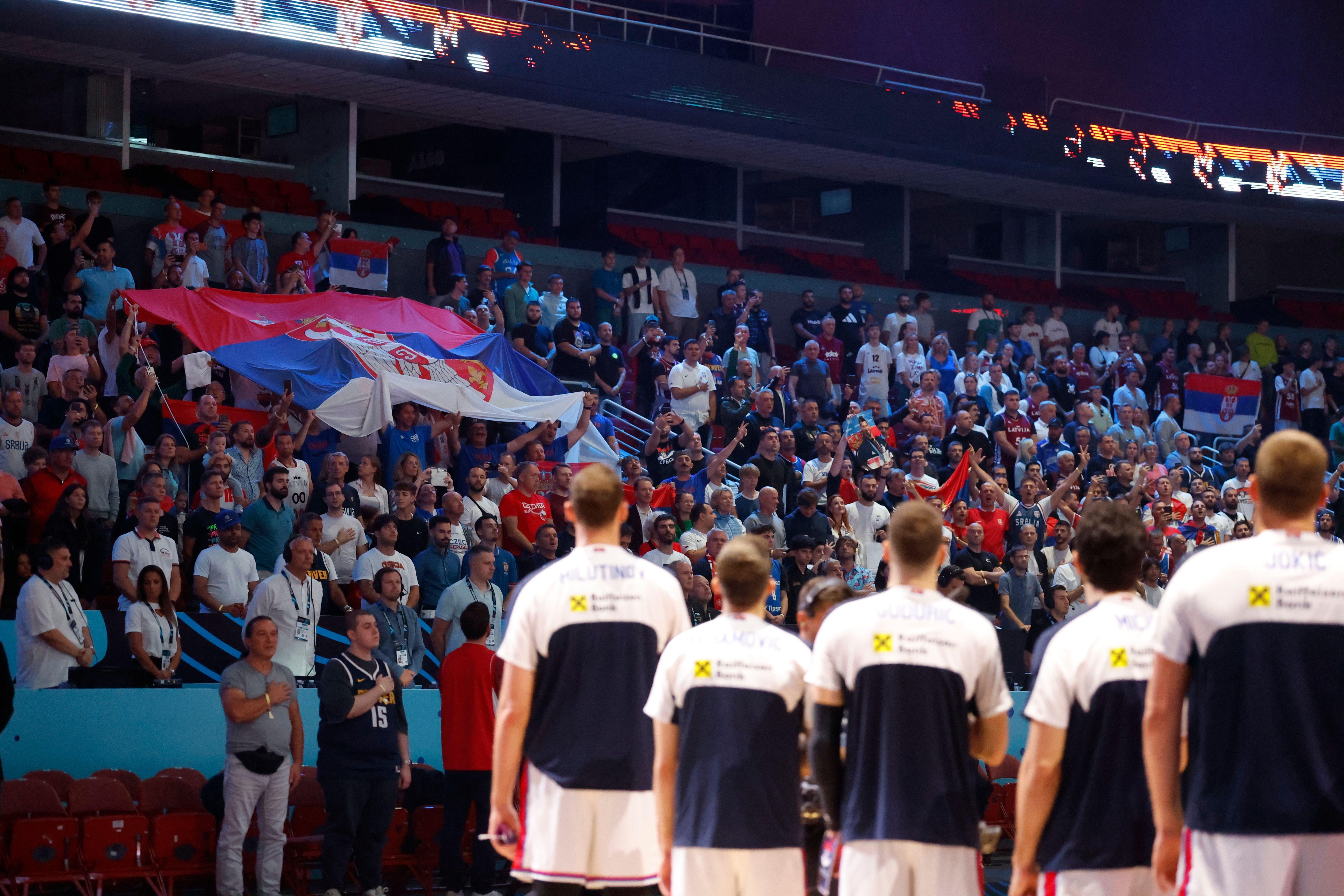Evrobasket, 6. dan: Srbija protiv Turske za pol-poziciju, Nemci na 60+ protiv Britanaca 2 srbija, srpska zastava na tribinama dvorane u rigi, srpski navijači u letoniji