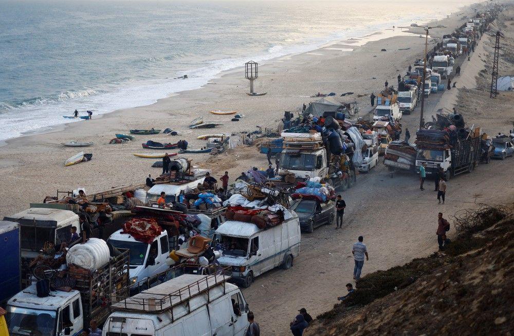 Ogromna kolona ljudi i vozila odlazi sa severa u južni deo Pojasa Gaze, mada ni tamo nisu sigurni, kolona ljudi u Gazi, palestinski civili