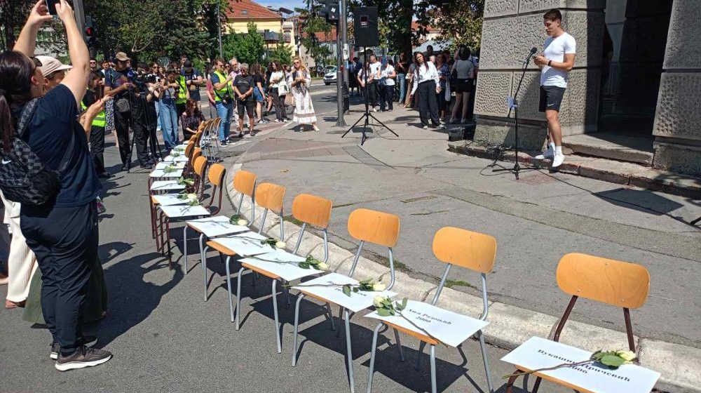 Podrška fakultetima u Novom Sadu, rok za niškog rektora: Studenti i građani Niša obeležili deset meseci od pada nadstrešnice (FOTO, VIDEO) 1
