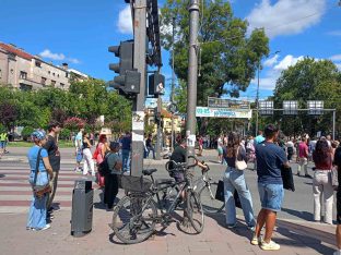 Podrška fakultetima u Novom Sadu, rok za niškog rektora: Studenti i građani Niša obeležili deset meseci od pada nadstrešnice (FOTO, VIDEO) 2