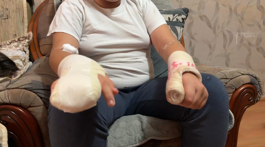 Povređeni dečak Učenik niške specijalne škole "Carica Jelena" teško povređen i operisan u UKC: Vršnjaci ga pretukli metalnom šipkom? 2