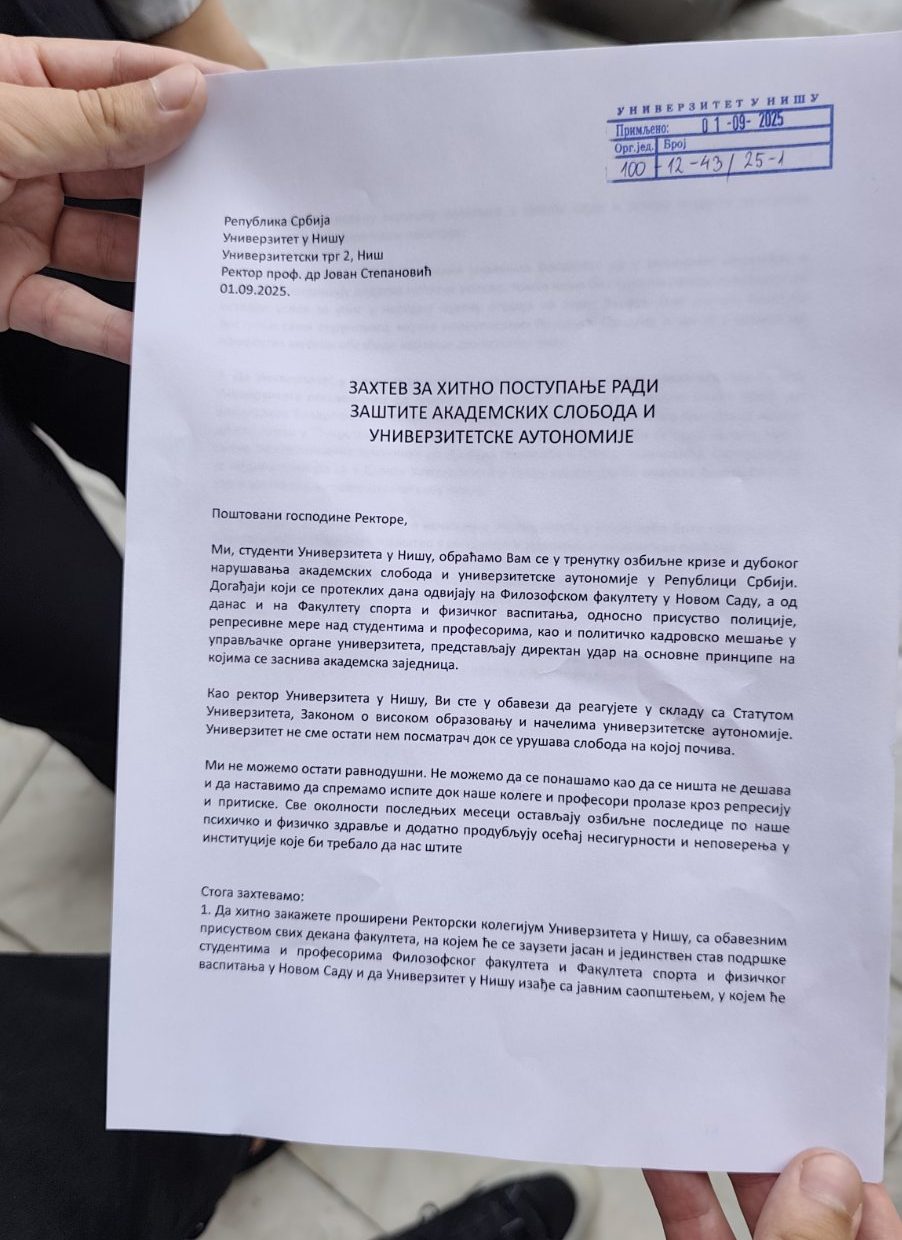 Podrška fakultetima u Novom Sadu, rok za niškog rektora: Studenti i građani Niša obeležili deset meseci od pada nadstrešnice (FOTO, VIDEO) 12