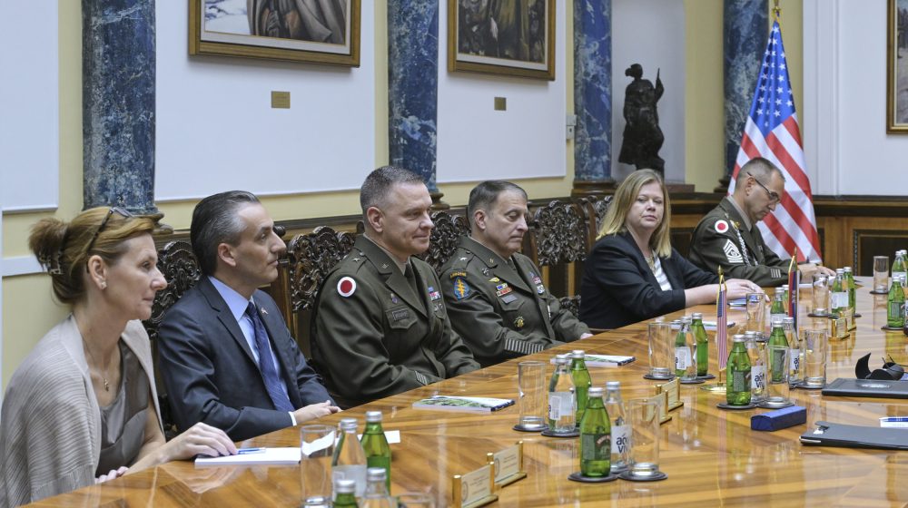 Vučić dobio priznanje od komandanta Nacionalne garde Ohaja (FOTO) 1