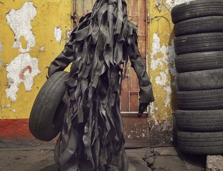 Od otpada do umetnosti: Pionir apsajklinga Edi Ekete na Bijenalu mladih u Beogradu 1