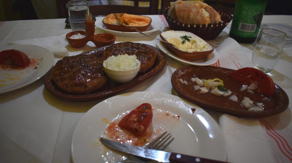 Ugostiteljske usluge skuplje 7,9 odsto 1