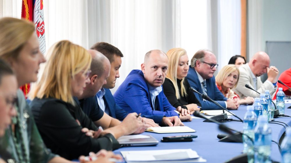 Lončar nezadovoljan kako se obavljaju mamografski pregledi, traži da mu se lično dostavljaju dnevni izveštaji 1