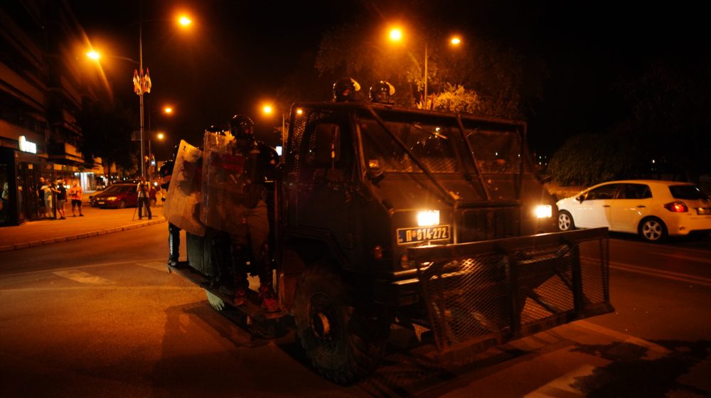 Studenti u blokadi Pravnog fakulteta: Žandarmerija na Keju pucala gumenim mecima na građane 1