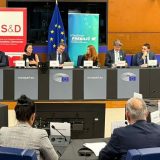 Koji su zaključci diskusije u EP o Srbiji i koje su njihove posledice? 6