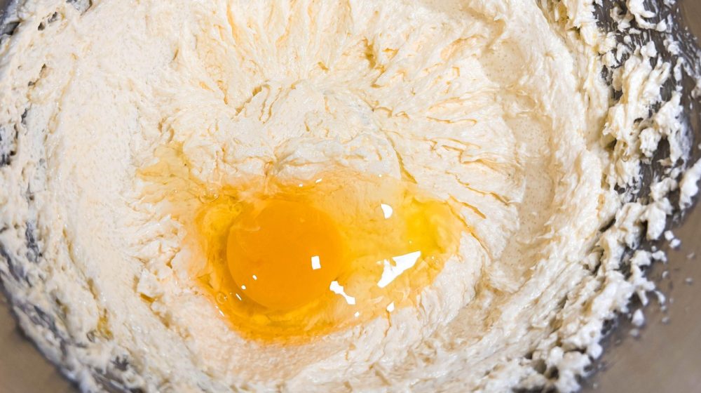 Evo zašto jaja moraju biti sobne temperature kada pečete kolače 1