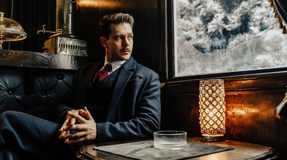 miloš biković crvena svila