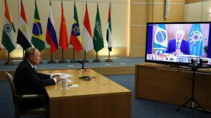 Danas je u onlajn formatu održan vanredni onlajn samit BRIKS-a, sazvan na inicijativu brazilskog predsednika Lule da Silve, a lideri organizacije razmotrili su saradnju u trgovinsko-ekonomskoj i drugim oblastima, uzimajući u obzir trenutnu situaciju u globalnoj ekonomiji, saopšteno je iz Kremlja.