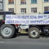 Protest poljoprivrednika: "Dajemo državi 10 dana da ispuni zahteve ili se protesti šire" (FOTO, VIDEO) 9