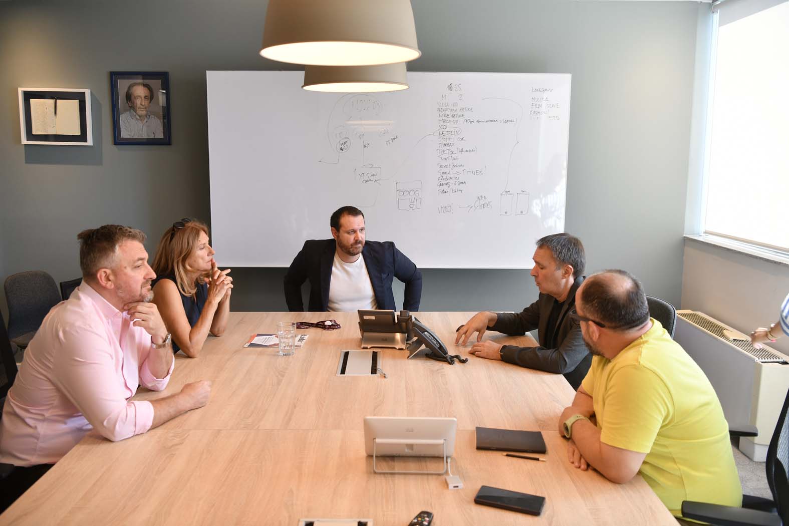 Urednici United Media u Srbiji usvojili Manifest za nezavisno novinarstvo 2 Urednici United Media u Srbiji usvojili Manifest za nezavisno novinarstvo 2