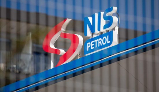 Rojters: Srbija dobila tri meseca da nađe kupca za NIS, a ne odlaganje sankcija 5