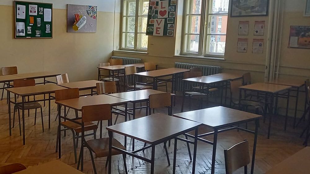 Profesorka srednje škole u Kragujevcu vraćena na posao 1
