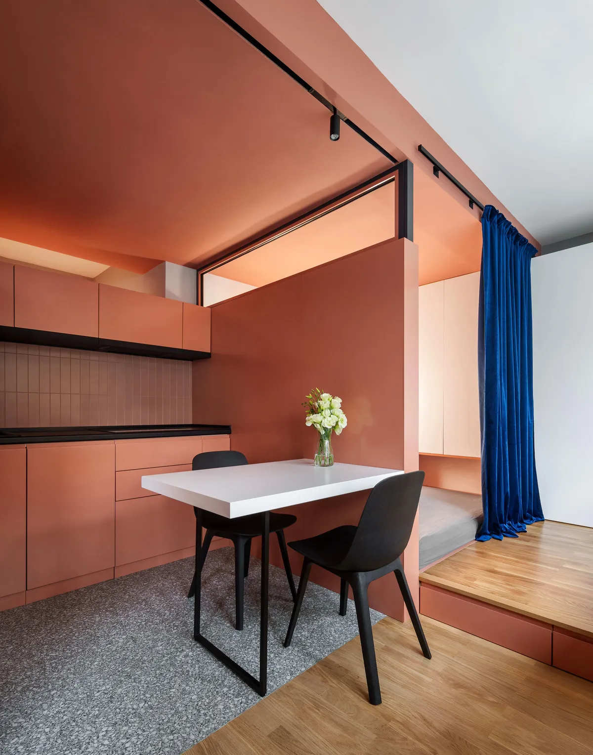 Pogledajte kako je mali stan na Vračaru veštom igrom bojama i svetlom postao urbana i prostrana oaza za život 2