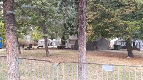 Ćaci kad planira, a Bog se smeje: Ima li zime za Ćacilend? 4