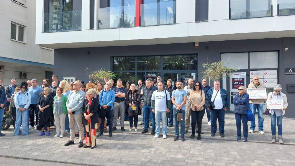 Radnici PIO fonda u Novom Sadu pod pritiskom zbog 16 minuta tišine: "Prete nam smanjenjem plata i otkazima" 2