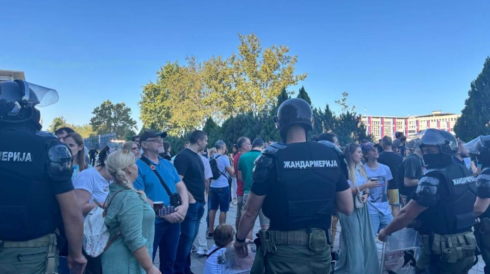 Žandarm za Danas: Za one koji su okruženi postiji pretpostavka da imaju cilj da ometaju paradu 1