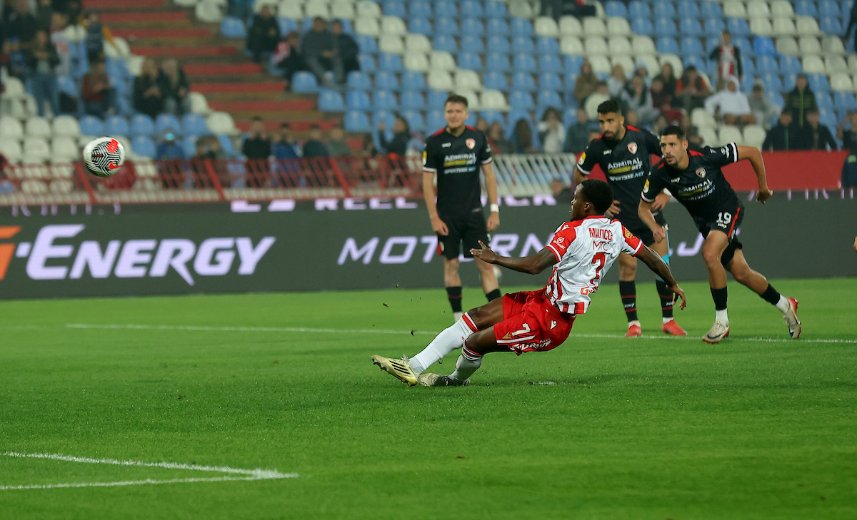 Promašen penala Felisija Milsona