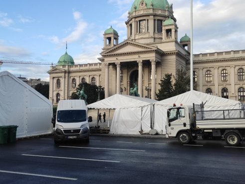 Ćacilend novi šatori Nakon požara postavljeni novi šatori u Ćacilendu (FOTO) 6