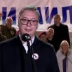 Vučić se obratio pristalicama vlasti dovezenim autobusima u Ćacilend 6