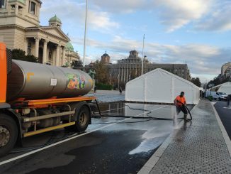Ćacilend novi šatori Nakon požara postavljeni novi šatori u Ćacilendu (FOTO) 3