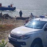 Prevrnuo se čamac na Dunavu kod Bačke Palanke, jedna osoba stradala, devetoro spašeno 4