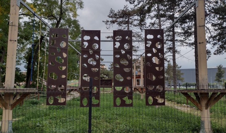 Reporter Danasa u "Avantura parku": Radio samo jedan dan, a sada izgleda kao da je pretekao rat u Ukrajini i Gazi zajedno (FOTO) 1