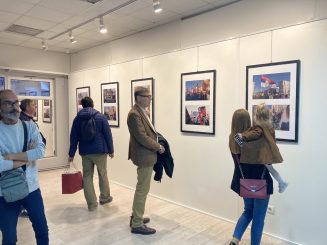 Transparenti, zastave i ljudi: Novosadski protest u slikama Lazara Novakovića (FOTO) 2