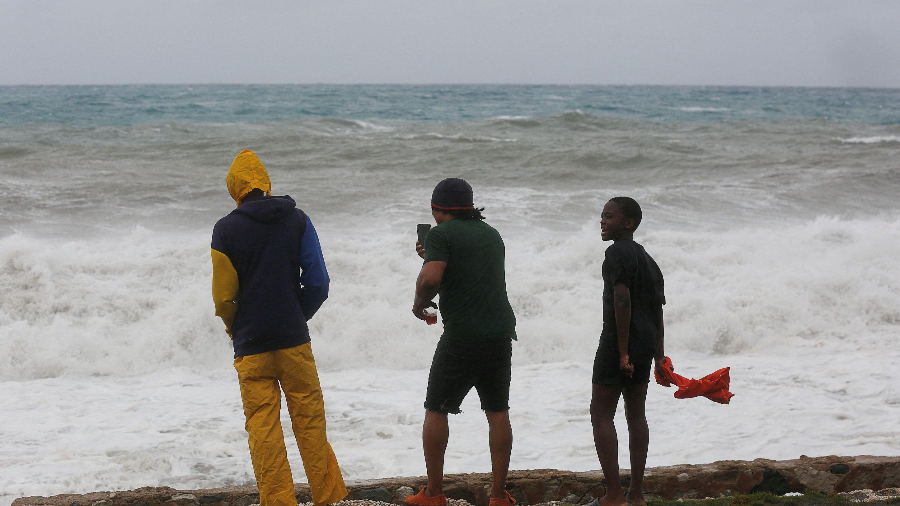 Oluja stiže do Kingstona