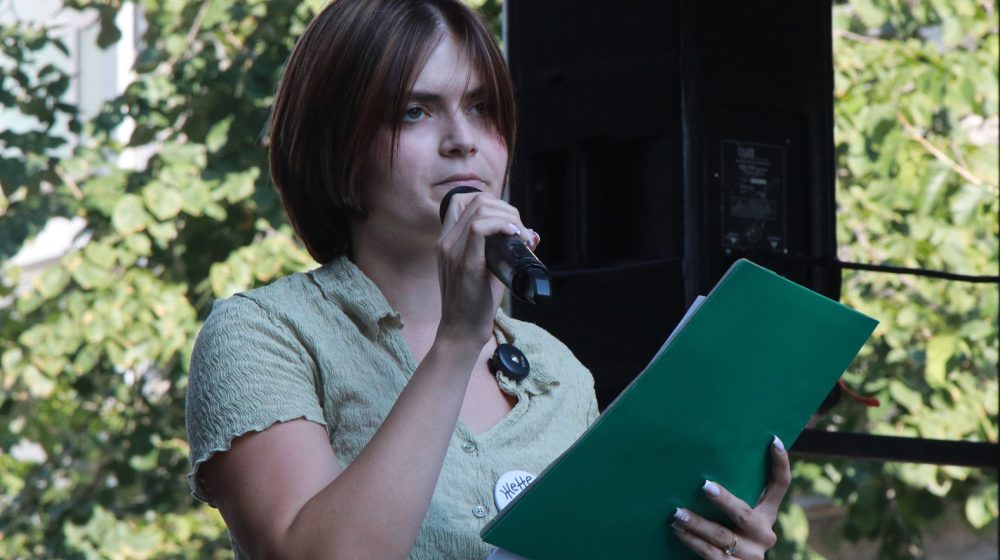 Protiv studentkinje Nikoline Sinđelić pokrenut prekršajni postupak zbog baklje 1