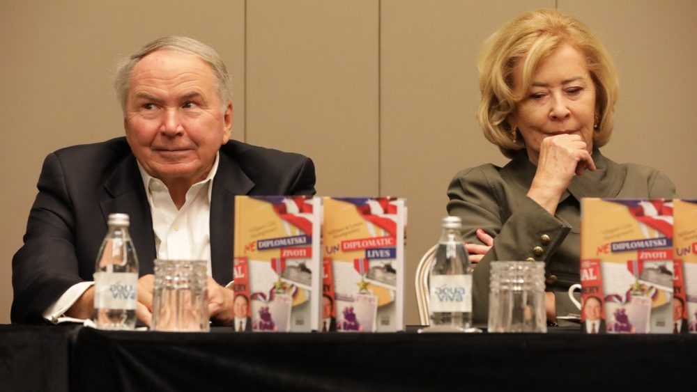 Vilijam Montgomeri Pozadina izjave Montgomerija da je bombardovanje Srbije bilo greška: Otklon od "majčice" Rusije ka "tatici" NATO-u? 2