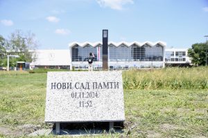 NKSS traži obustavu konkursa za memorijal žrtvama pada nadstrešnice na novosadskoj stanici 3