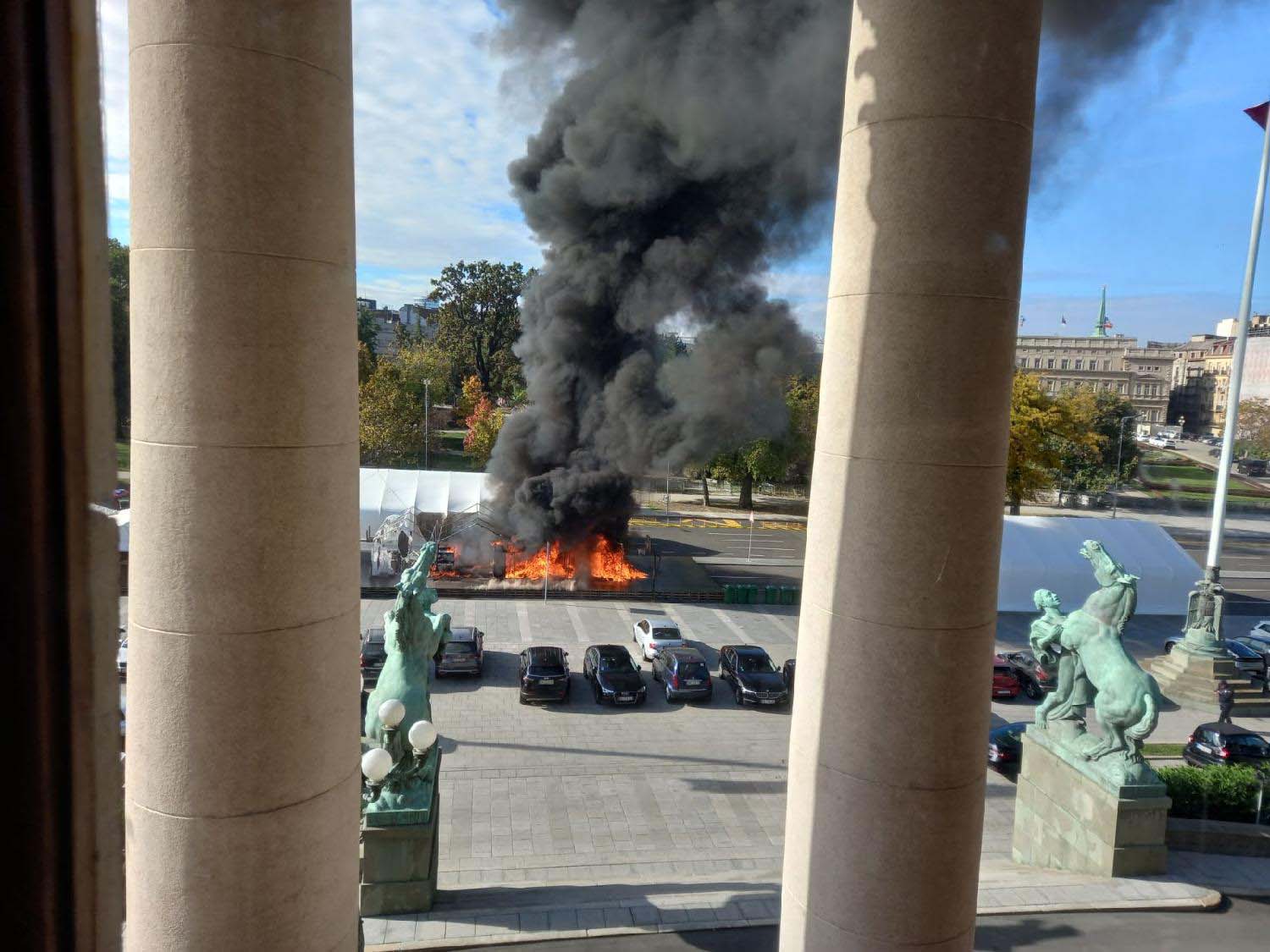 Vučić predviđa da će Ćacilend završiti u udžbenicima, ali stručnjaci imaju lekciju za njega 2