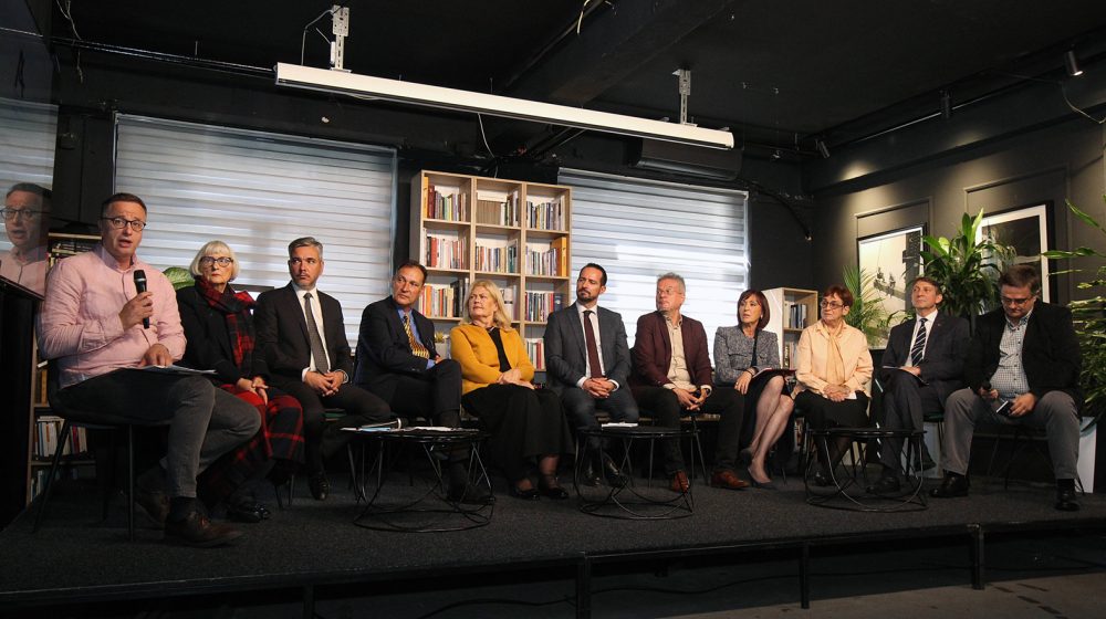 Anketna komisija predstavlja izveštaj o padu nadstrešnice pred Evropskim parlamentom 1