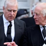 Endru, brat kralja Čarlsa, ostaje bez titule princa 5