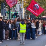 Učenici Prve beogradske gimnazije pridružili su se blokadi ispred Pete gimnazije 11