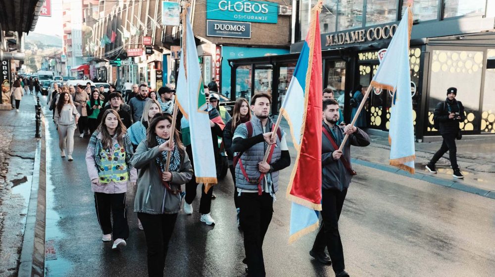 Još jedna grupa Novopazaraca krenula peške za Novi Sad 1