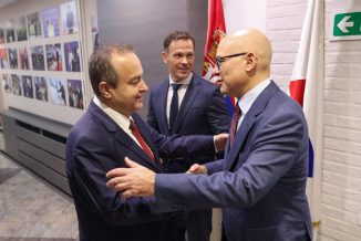 Dačić, Vučević, Mali Slava SNS SNS obeležava Svetu Petku: I na krsnoj slavi o "obojenoj revoluciji" i "zloupotrebi tragedije", a ko je domaćin ove godine? (FOTO) 2