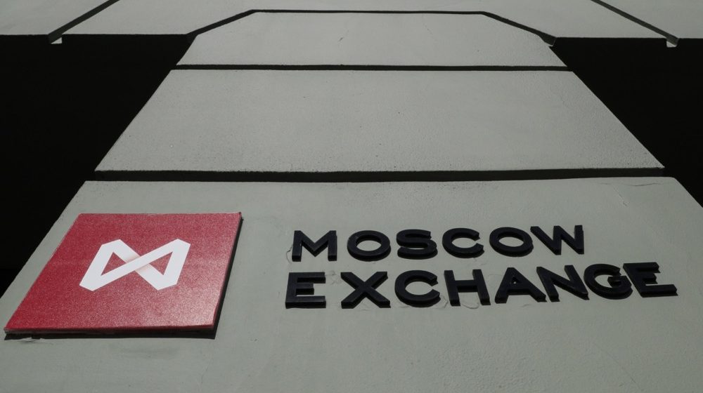 "Potop na ruskoj berzi": Moskovski tajms o prvim efektima sankcija SAD Rosnjeftu i Lukoilu 1