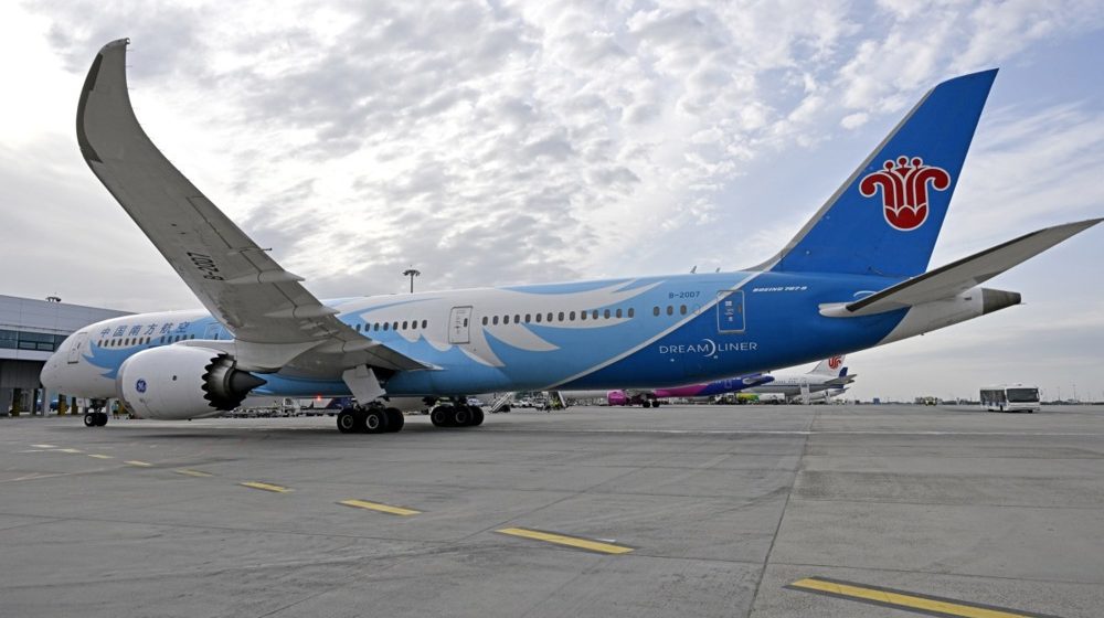 Trampova administracija pripremila uredbu: Zabrana aviokompanijama iz Kine da lete iznad Rusije na putu ka i iz SAD 1