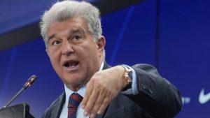 Španska fudbalska liga je objavila reakcije Đoana Laporte, predsednika Barselone i Fernanda Rođa, predsednika Viljareala, u vezi sa zvaničnom objavom utakmice Viljareal - Barselona u Majamiju 20. decembra.